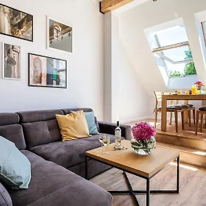 Luxury Old Town Topolowa Apartment