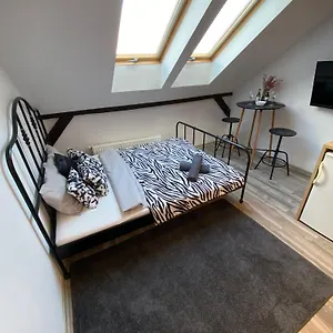 High Five Apartment